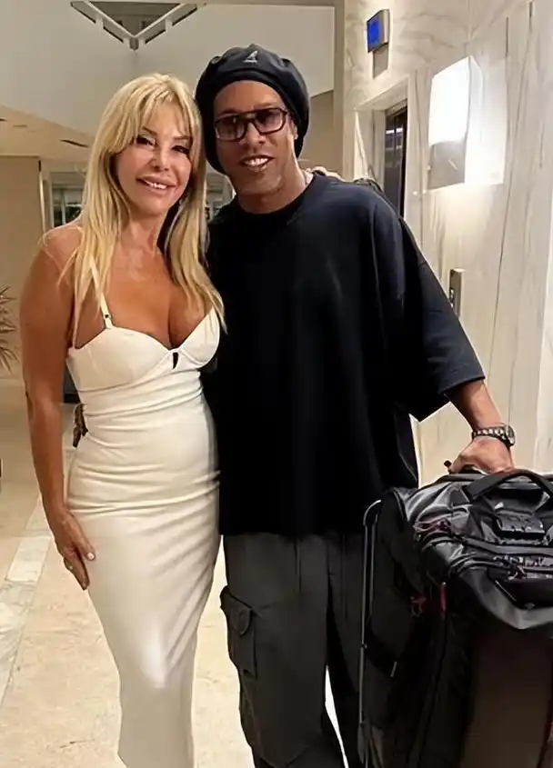 友的支持下 友的支持下